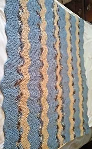 Handarbeit Zickzack Chevron Kräuselung gehäkelt afghanisch blau braun beige 55 x 74" schwer - Bild 1 von 5