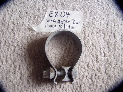 08 09 Abrazadera de tubo de escape trasero Chrysler Aspen Dodge Durango 52855744AA 2008 2009 Foto 1 de 2