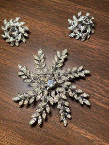 Vintage Sarah Coventry RARE Brooch/Pin & Earring Set~ "Evening Snowflake" ~1963 - Picture 1 of 12