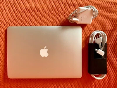 MacBook Air 13" (2017) - Immagine 1 di 4