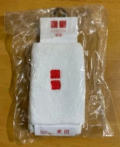 NEW Roger Federer Wimbledon 2020 Uniqlo White Tennis Wristbands - Bild 1 von 4