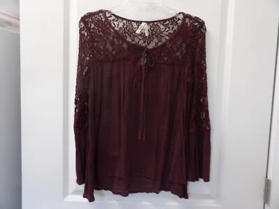 Mudd top, size medium, garnet, long sleeves and lace. - Image 1 of 4