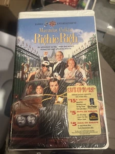Richie Rich Movie VHS Tape Warner Bros Vintage 1994 Macaulay Culkin - Foto 1 di 2