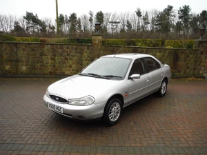 2000 Ford Mondeo Ghia 2.0i Petrol - Cheap classic runabout with good MOT! - Picture 1 of 10