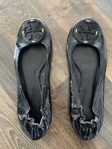 Pisos de ballet negros Tory Burch Minnie charol talla 6,5 - Imagen 1 de 12
