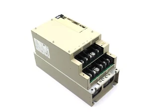 Yaskawa Servopack SGDV-550A11A *Damaged Terminal Barriers* - Picture 1 of 4