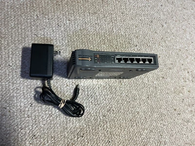 Linksys  EtherFast 10/100 5-Port Hub - EFAH05W with AC Adapter - Image 1 of 4