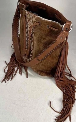 Bolso hobo Trinity Ranch Western Cowgirl con cuero de vaca y flecos  Foto 1 de 4