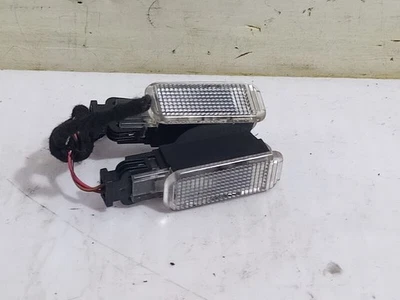 3B0947415B Luz Interior 144141 VOLKSWAGEN PASSAT BERLINA (3B3) 2000 Foto 1 de 3