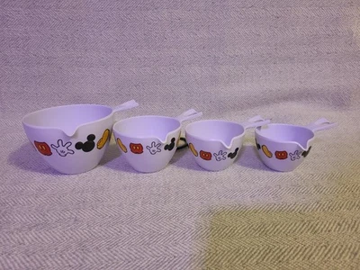 迪士尼三聚氰胺量杯- 4 件套 — 第 1/4 张图片