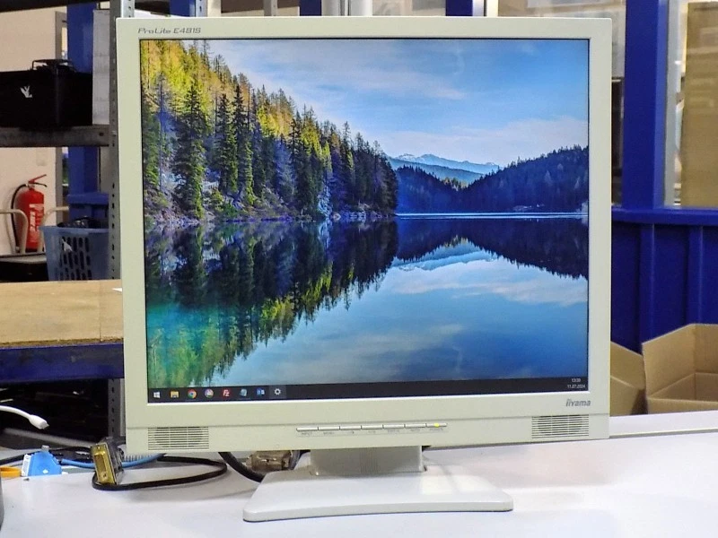 iiyama ProLite E481S 19Zoll SXGA 1280x1024 TN Monitor 300cd/m² VGA DVI 8ms 4:3 - Bild 1 von 1