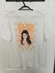 Selena Gomez Kiss & Tell Tour 2010 Size M - Picture 1 of 2