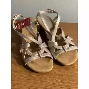 Merona Women’s Size 10 Silver Strappy Sandals Ankle Strap Adjustable NWT - Picture 1 of 8