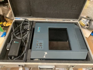 Infocus Model PowerView 950 opt V complete in original case. - Picture 1 of 7