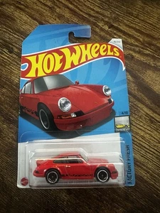 Hot Wheels - 2024 Factory Fresh 4/10 Porsche 911 Carrera RS 2.7 46/250 (BBHTD08) - Picture 1 of 5