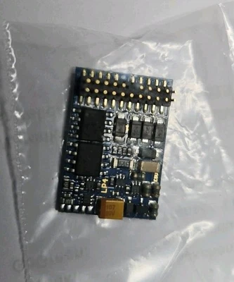 ESU Lokpilot V4.0 PluX22 - Bild 1 von 2