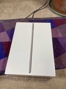 Apple iPad 9.ª generación 64 GB Wi-Fi 10,2 pulgadas gris espacial MK2K3LL/A modelo A2602 nuevo - Imagen 1 de 3