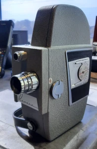 VINTAGE REVERE 16 MM MODEL 101 MOVIE CAMERA - Picture 1 of 6