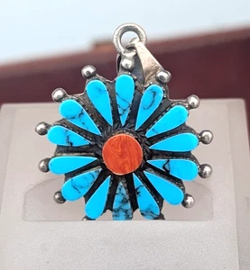 Vintage Zuni Sterling Silver Turquoise & Coral Sunburst Flower Pendant ~ 3.6g - Picture 1 of 5