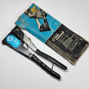 Vintage USM 'POP' Rivetool K110 Hand Rivet Gun 1/8 5/32 3/16 w/ Orig Packaging - Picture 1 of 8
