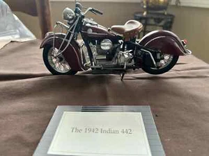FRANKLIN MINT 1942 INDIAN Motorcycle 442 1/10 Scale With Tag - Picture 1 of 8