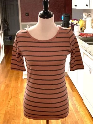 LuLaRoe New With Tags Gigi Fitted Shirt S Striped Pink with Black Pin Stripes - Image 1 of 4