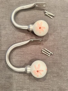 Set 2 Pottery Barn Kids Daisy Flower Ball Curtain Holdbacks Ceramic White Pink - Picture 1 of 9