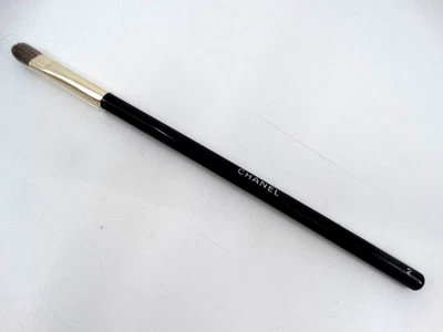 Genuine Original CHANEL # 2 Eye Shadow Brush, no box. - Image 1 of 4