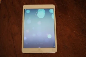 Apple iPad Mini A1432 bloqueado sin contraseña - Imagen 1 de 3
