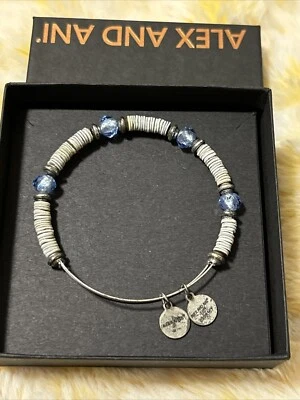 Серебряный браслет Alex And Ani со светло-голубыми бусинами и бусинами-ракушками - Изображение 1 из 2