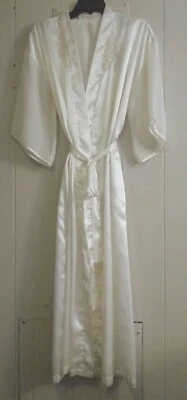 Hermosa Bata Cato Talla Lg Foto 1 de 4