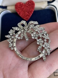 Trifari brooch flowers w bow Vintage 1950 clear baguettes Rare signet A Philippe - Picture 1 of 12