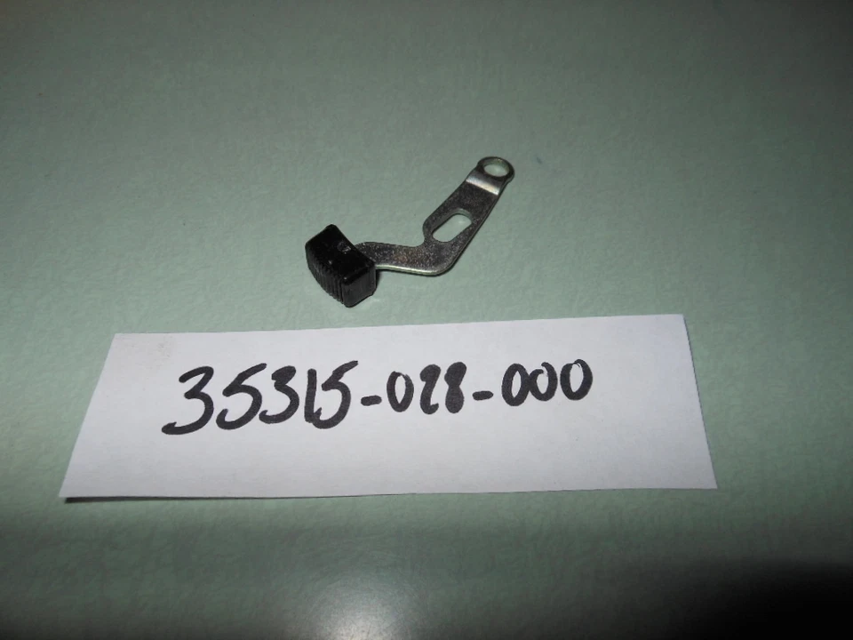 Nuevo de Lote Antiguo OEM Honda Super 90 Street T. Interruptor de Señal Perilla S90 # 35315-028-000 Foto 1 de 1