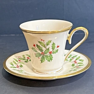 Lenox Holiday Holly Berry Demitasse Tasse und Untertasse Set - Bild 1 von 13