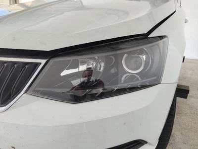 Skoda Fabia 3 III NJ original Scheinwerfer links 6V1941015A Hella BJ2014 - Bild 1 von 4