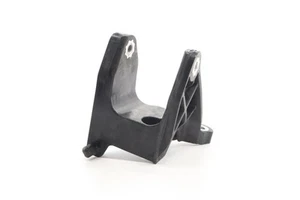 2017 - 2023 GMC ACADIA AWD AUTOMATIC TRANSMISSION MOUNT SUPPORT BRACKET OEM - Picture 1 of 9