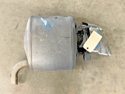 ⭐2016-2021 LEXUS IS300 RWD 2.0L REAR RIGHT EXHAUST SYSTEM MUFFLER PIPE LOT2634 — 第 1/4 张图片