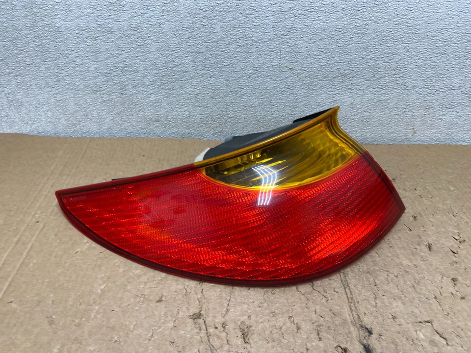 Luz trasera izquierda conductor Saturn SC2 SL2 S 2001-2002 OEM V3794 DW Foto 1 de 4