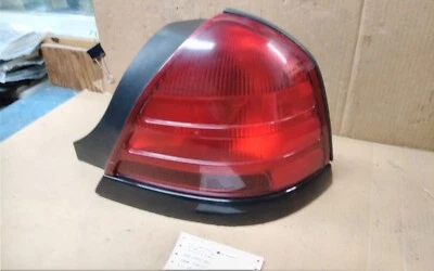 2008 FORD CROWN VICTORIA 4DR полиции правая сторона задний фонарь лампа  - Изображение 1 из 4