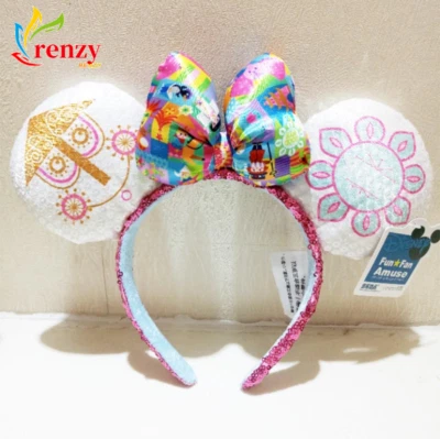 Diadema con lazo orejas de Mickey Minnie Mouse It's a Small World de los parques de Disney nueva Foto 1 de 4