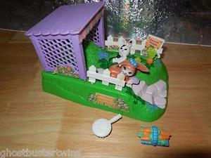 VINTAGE KENNER LITTLEST PET SHOP 1995 PETS ON MOVE HOP HIDE BUNNIES PLAYSET LOT - Picture 1 of 3