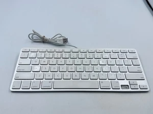 Oryginalna przewodowa klawiatura Apple USB A1242 z portami USB Brakujący klucz!!! Dzieła!!! - Zdjęcie 1 z 15