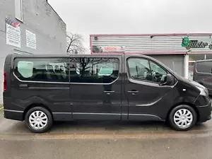 Renault Trafic LL29 dCi 120 Business 9 Seater MiniBus DIESEL MANUAL 2019/68 - Picture 1 of 12