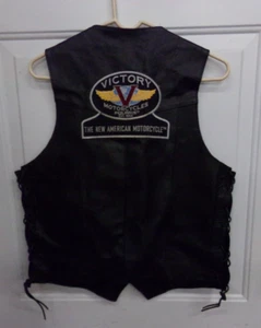 Victory Motorcycle Polaris Black Barneys Leather Vest Mens Sz 40 W/ Sturgis Pins - Picture 1 of 5