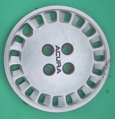 1988-89 Acura Integra Funky, но дешевая крышка колеса - Изображение 1 из 2