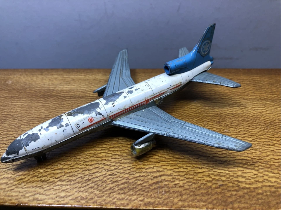 Lockeed Tristar Playart Металлический Самолет Игрушка С Износом Винтажный Вид - Изображение 1 из 4
