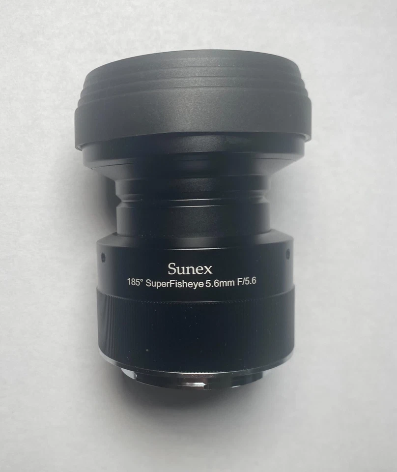 Adaptador de montaje de lente Sunex 185° SuperFisheye 5,6 mm y Fotodiox Pro IRIS Foto 1 de 4