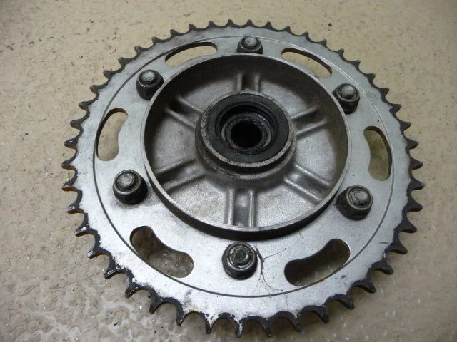 Honda CBR600F4I 2001 rueda trasera cadena piñón buje Foto 1 de 1