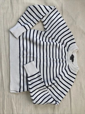 Suéter Recortado Conexión Francesa Rayas Algodón Negro y S Foto 1 de 4