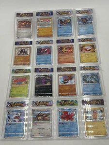 16 Lastre Mint - Gioco di Carte Collezionabili Pokémon Giapponesi Manif.  Pokemon Company 2020 - Foto 1 di 20